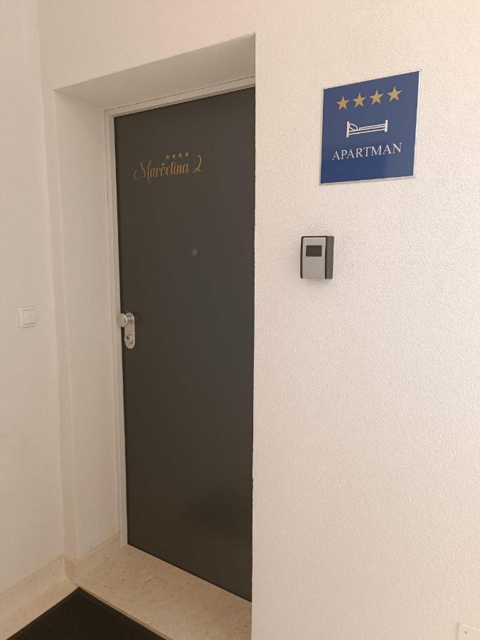Apartman Marcelina 2 In Trogir Exterior foto